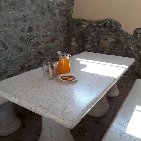 Casa De Amigos * Ancião