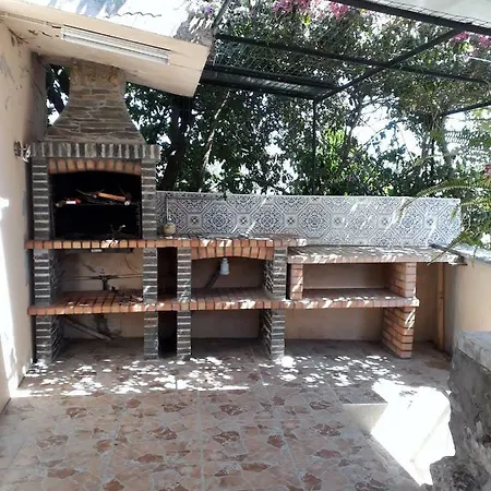 Casa De Amigos * Ancião